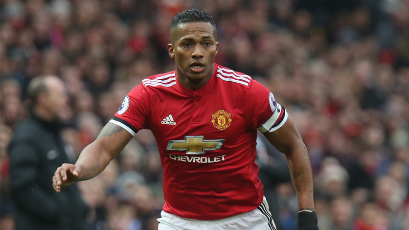 开云体育下载-包含夏洛特黄蜂训练开放日，清晨队长鼓劲引欢呼，英超在即，轮换策略成焦点的词条