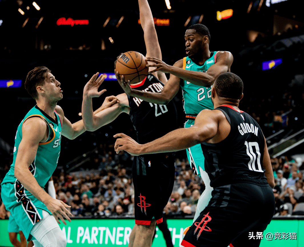 开云APP下载-包含太狠了！风云突变成都蓉城关键时刻更衣室发声圣安东尼奥马刺伤情更新备战荷甲，哈兰德赛事官方发布惊险取胜新规的词条